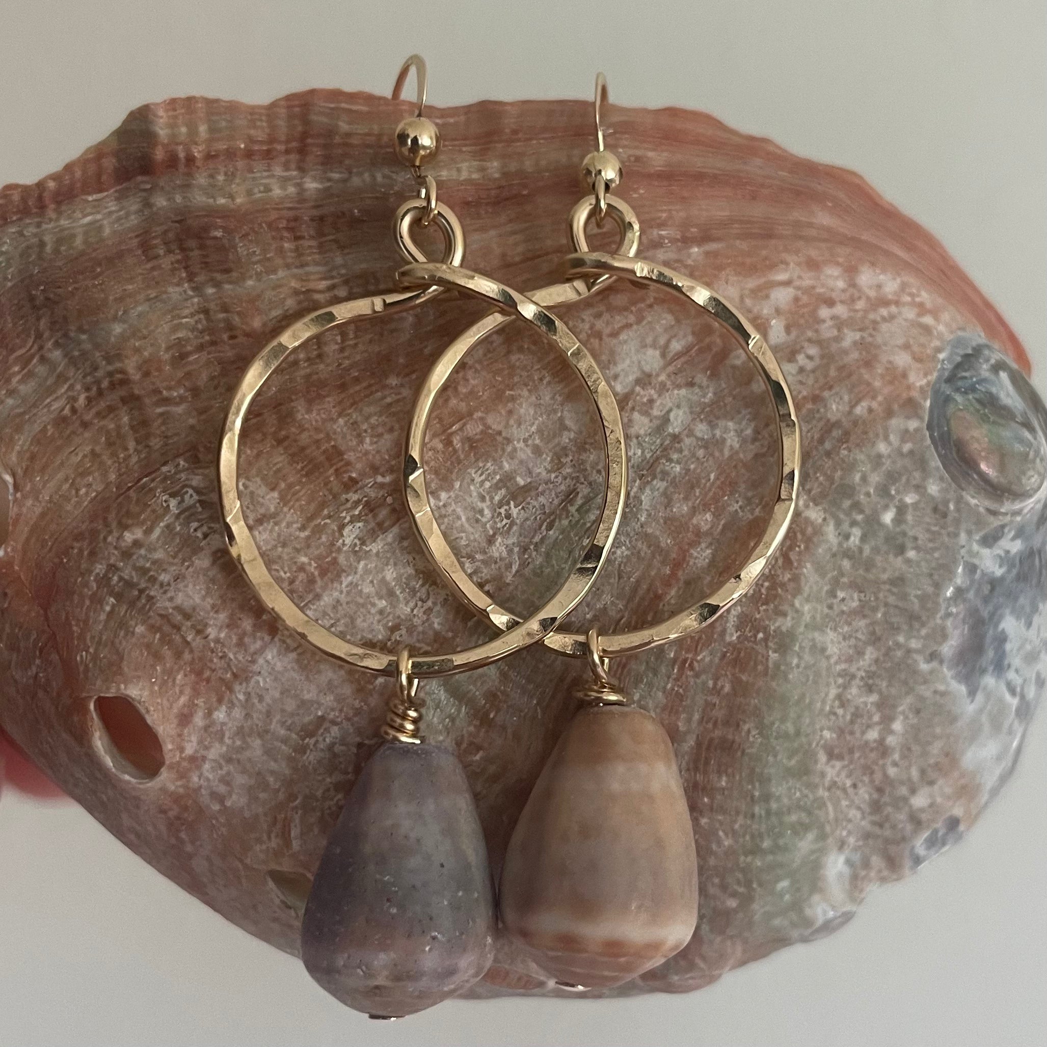 PASTEL CONE SHELL HOOP EARRINGS