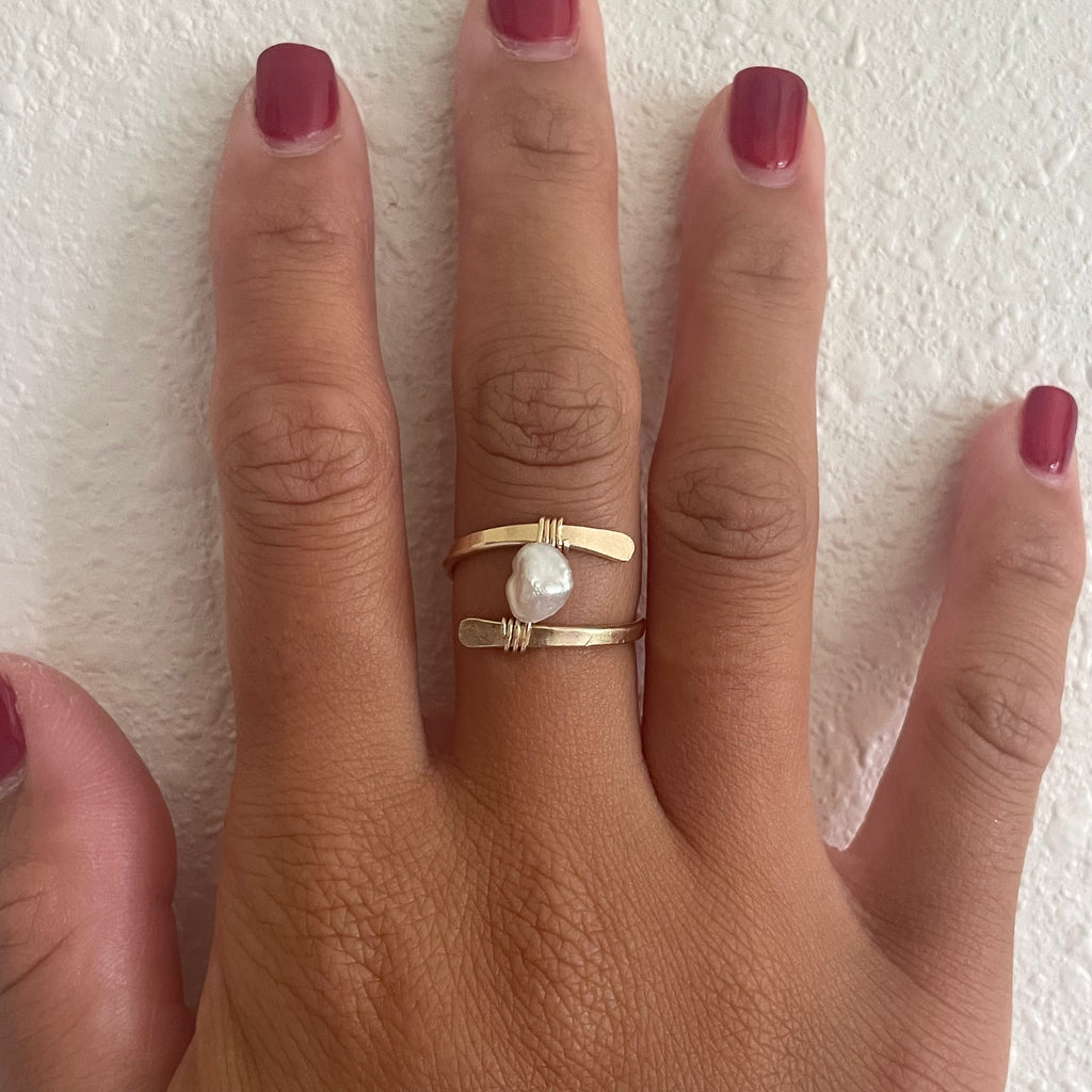 WHITE KESHI PEARL RING