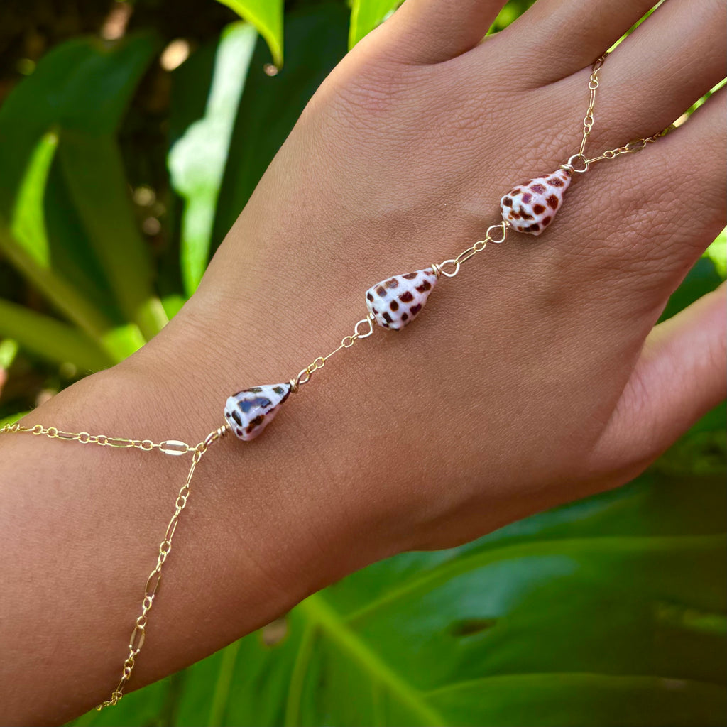 HEBREW SHELL HAND CHAIN