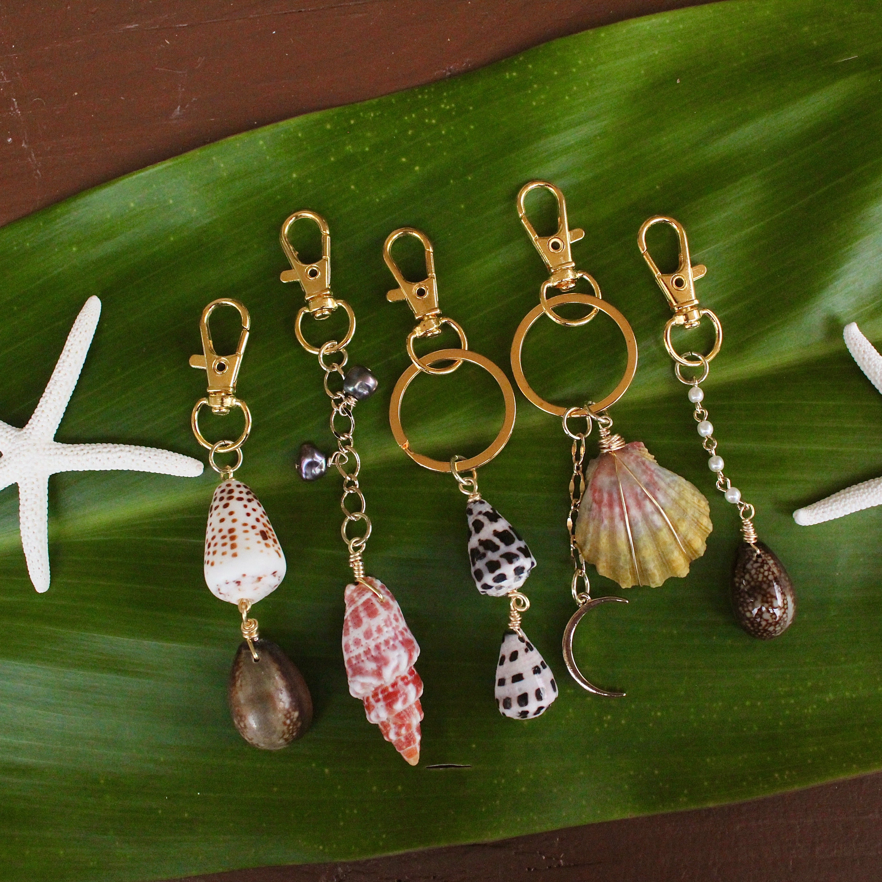 SANSEA SHELL KEYCHAIN