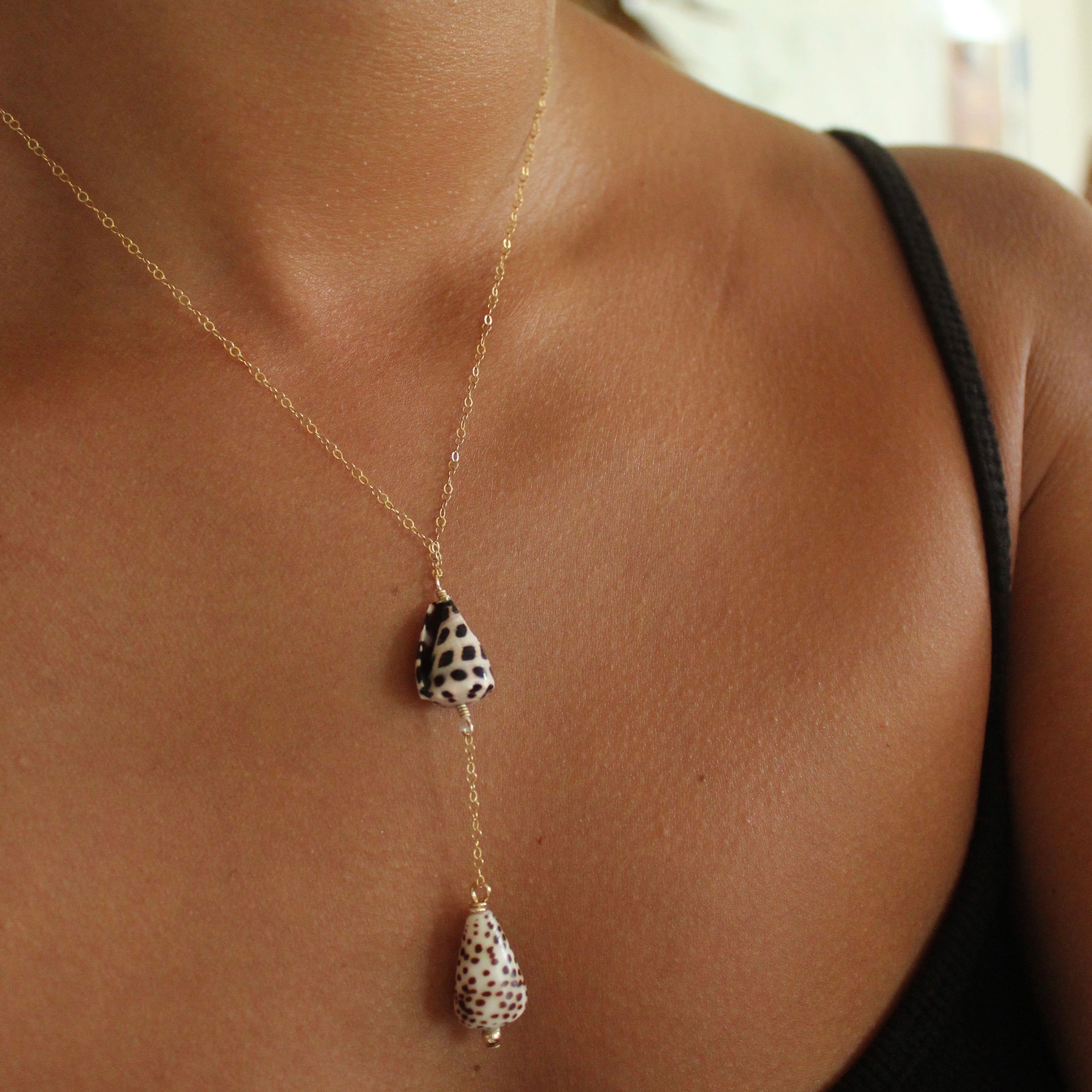 TUNNELS BEACH LARIAT NECKLACE