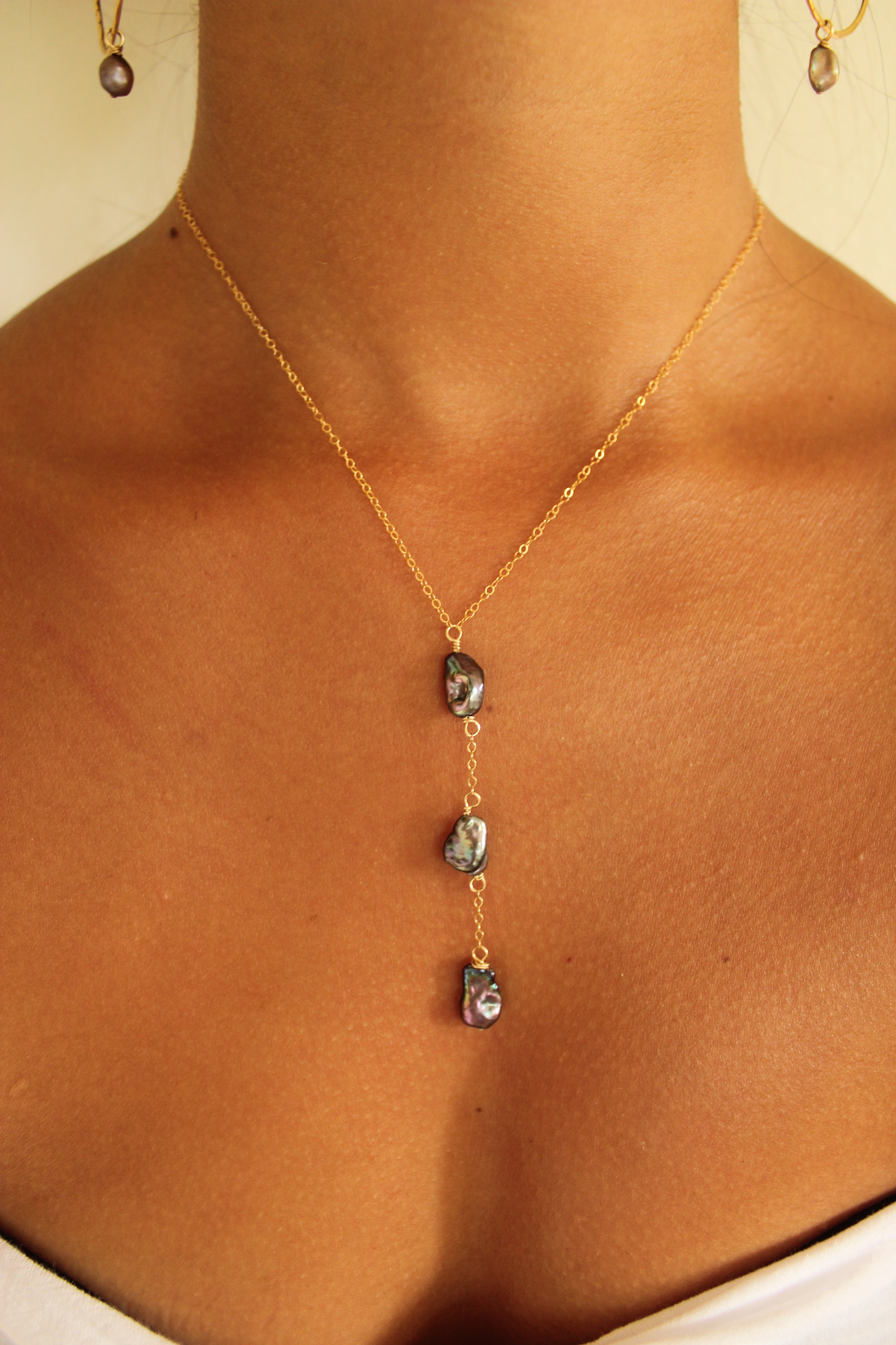 KESHI PEARL LARIAT NECKLACE