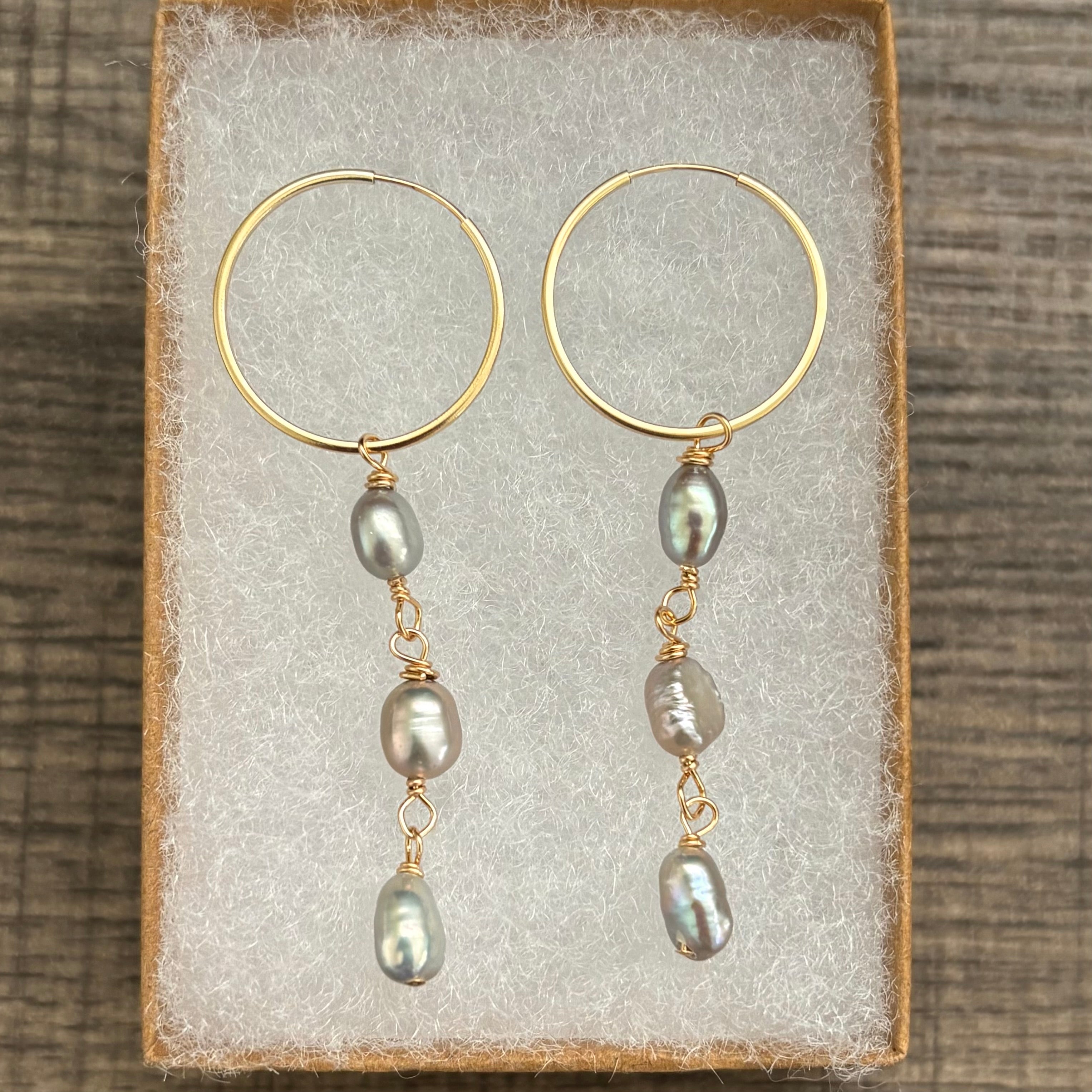 ENDLESS KESHI HOOP EARRINGS