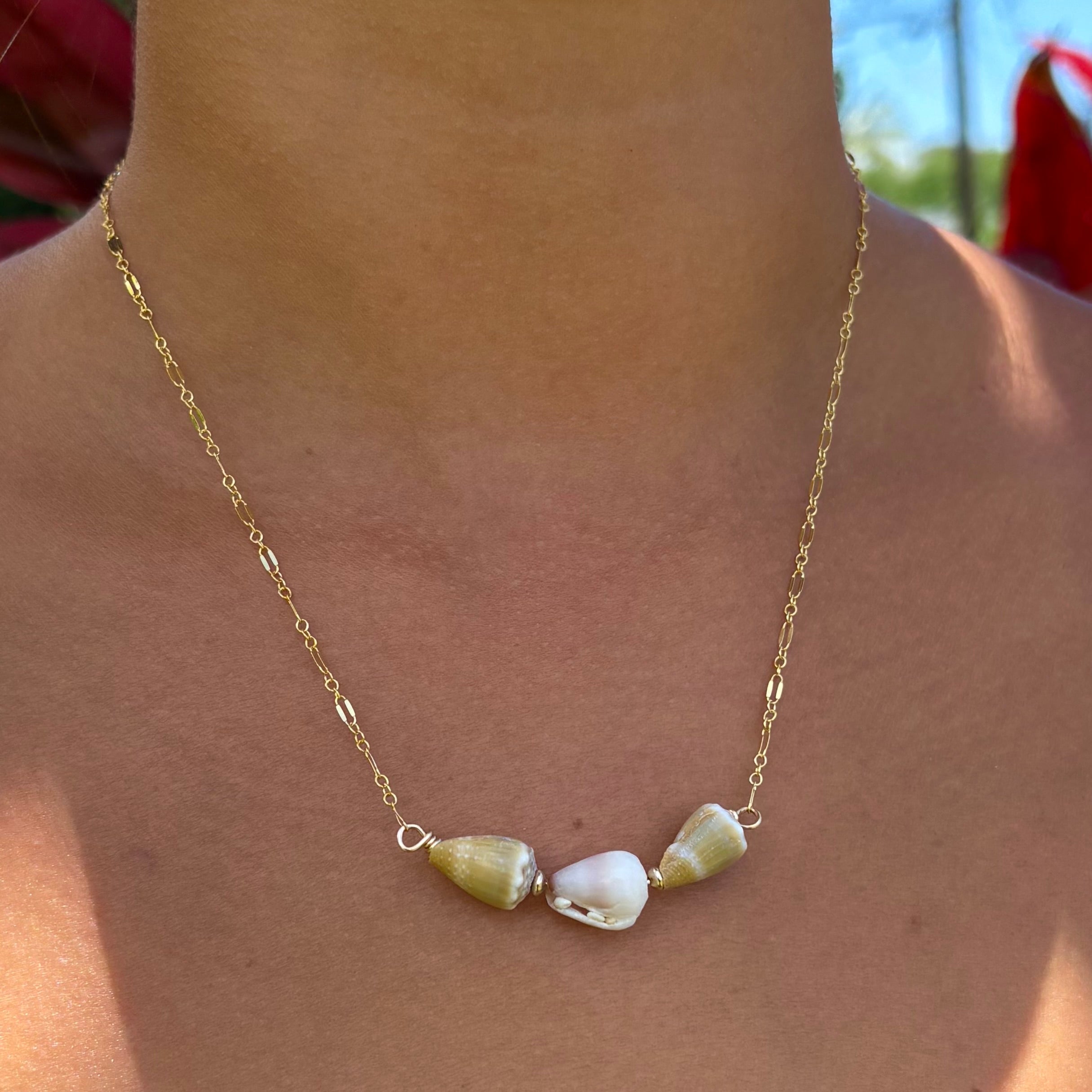 SANDBAR SHELL NECKLACE