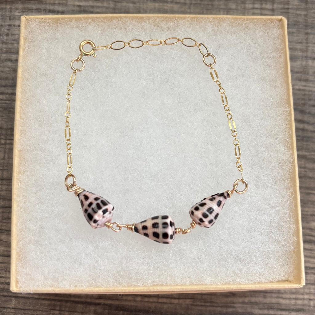 HEBREW SHELL BRACELET