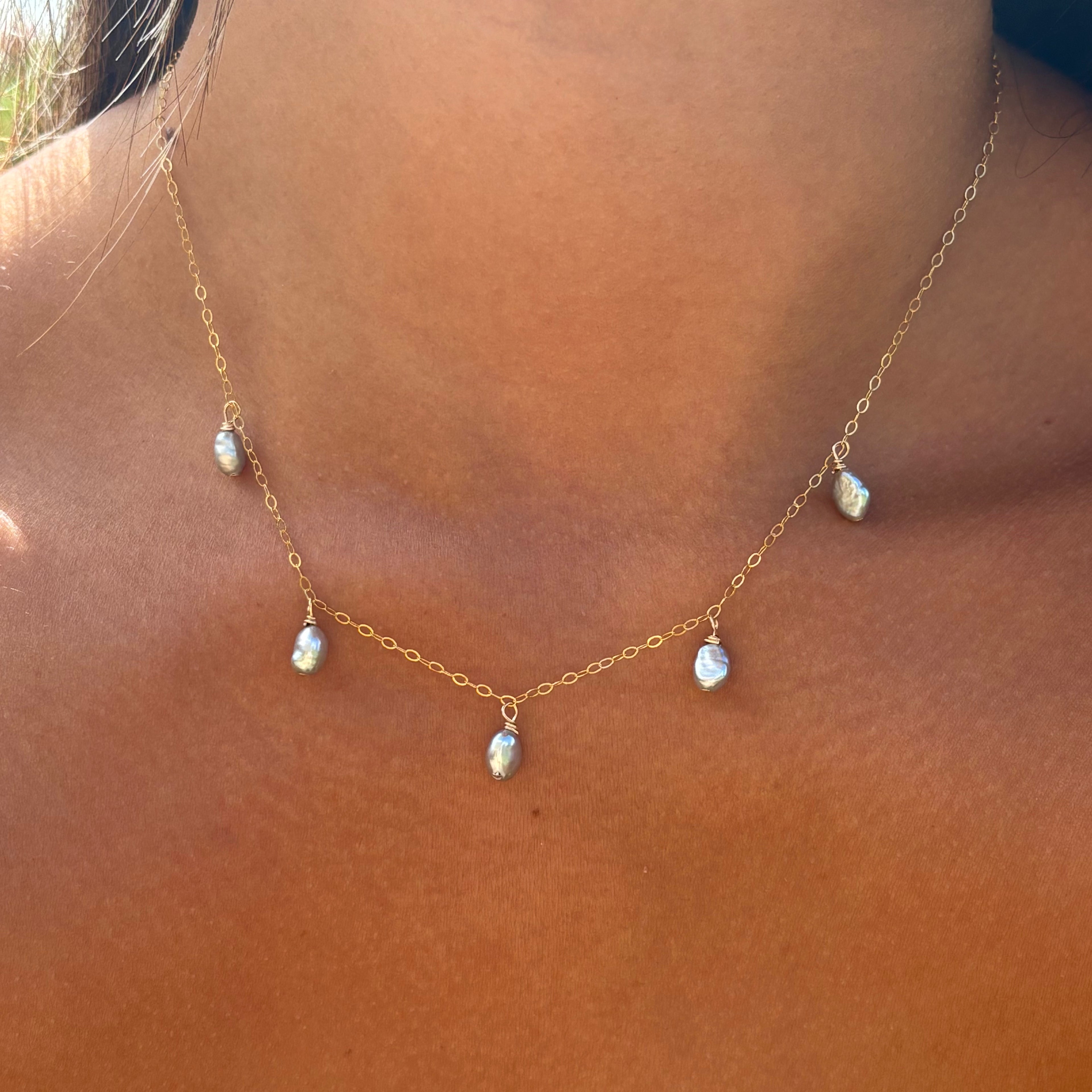 KESHI SIREN NECKLACE