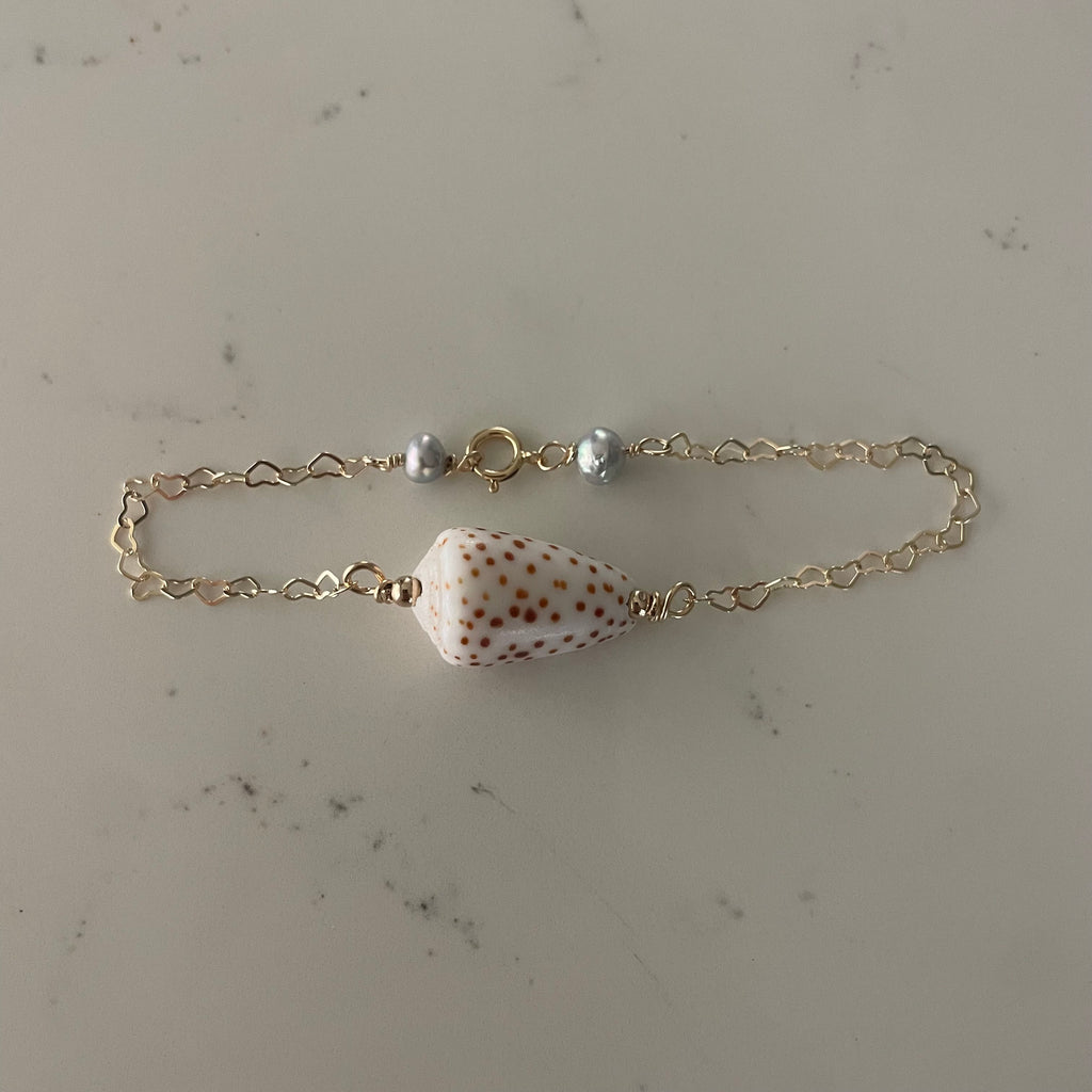 FLEA CONE SHELL BRACELET