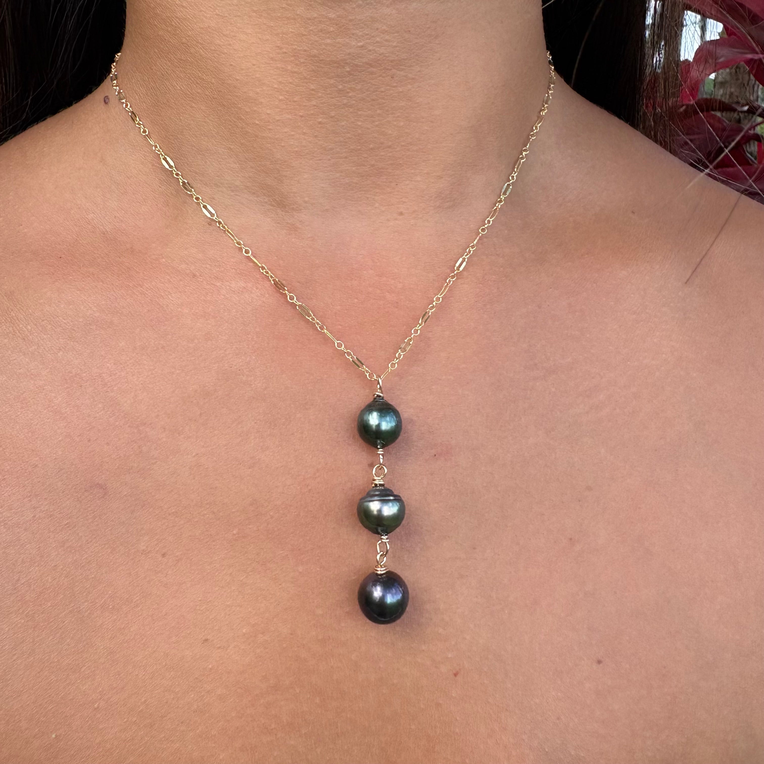 CHUNS NECKLACE
