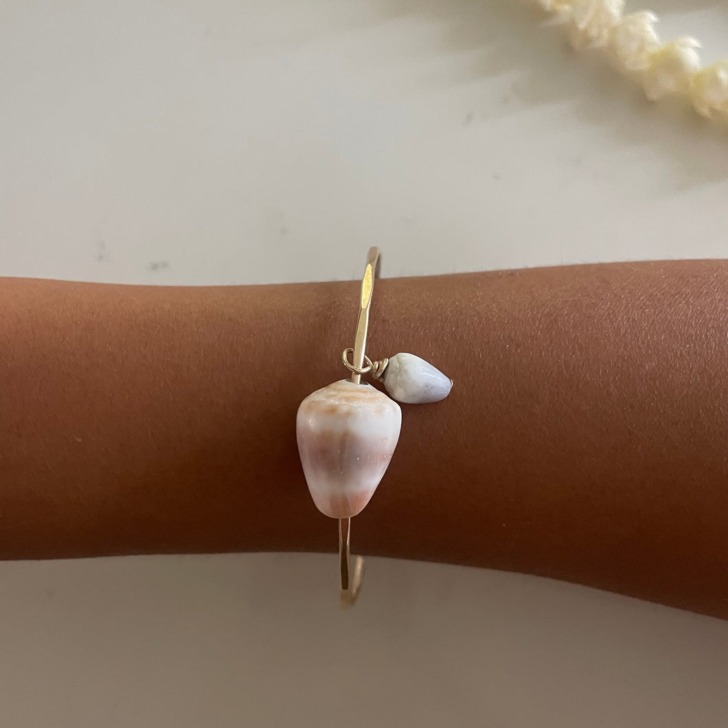 MAMA + BABY CONE SHELL BANGLE SIZE 8