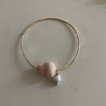 Load image into Gallery viewer, MAMA + BABY CONE SHELL BANGLE SIZE 8
