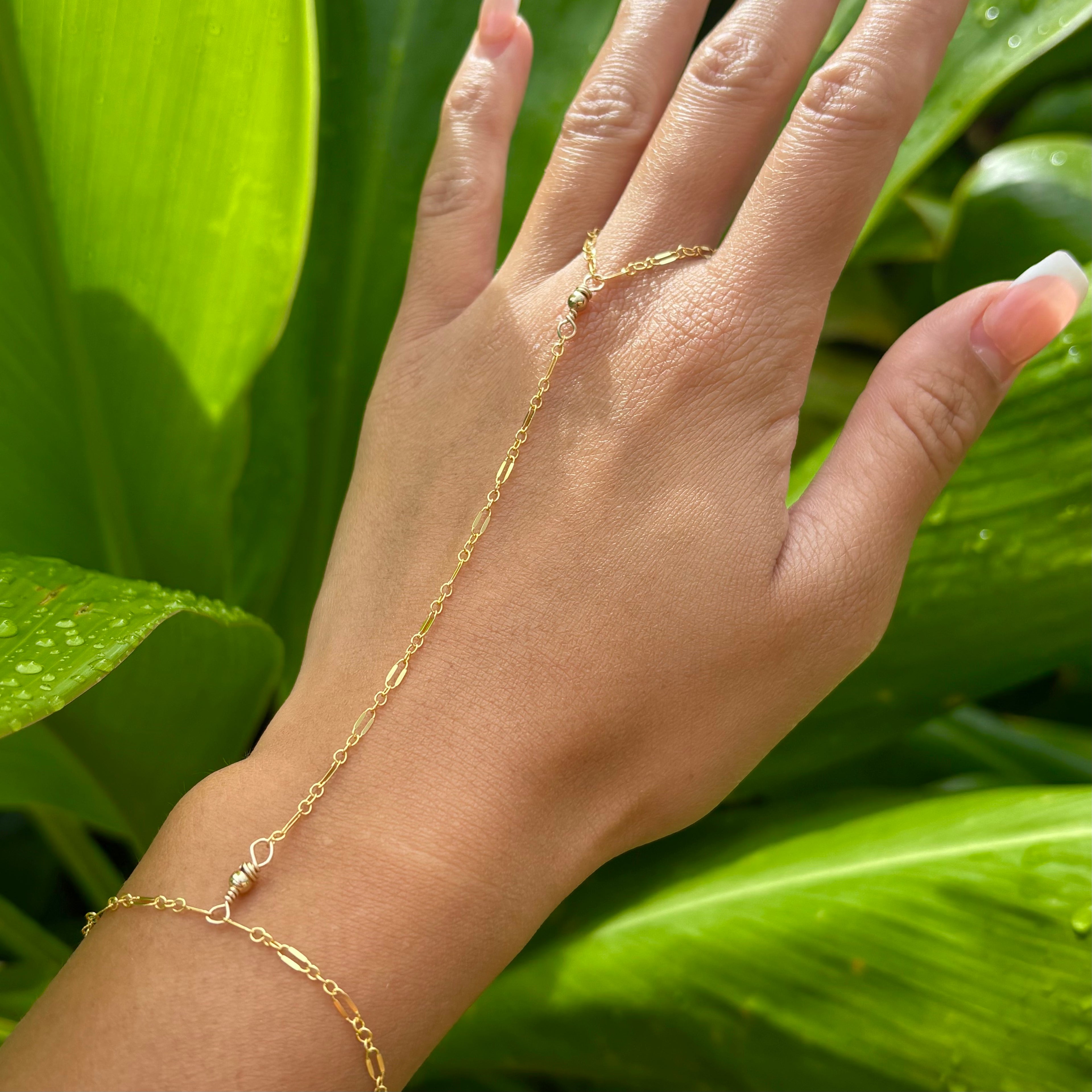 EVERYDAY MINIMALIST HAND CHAIN