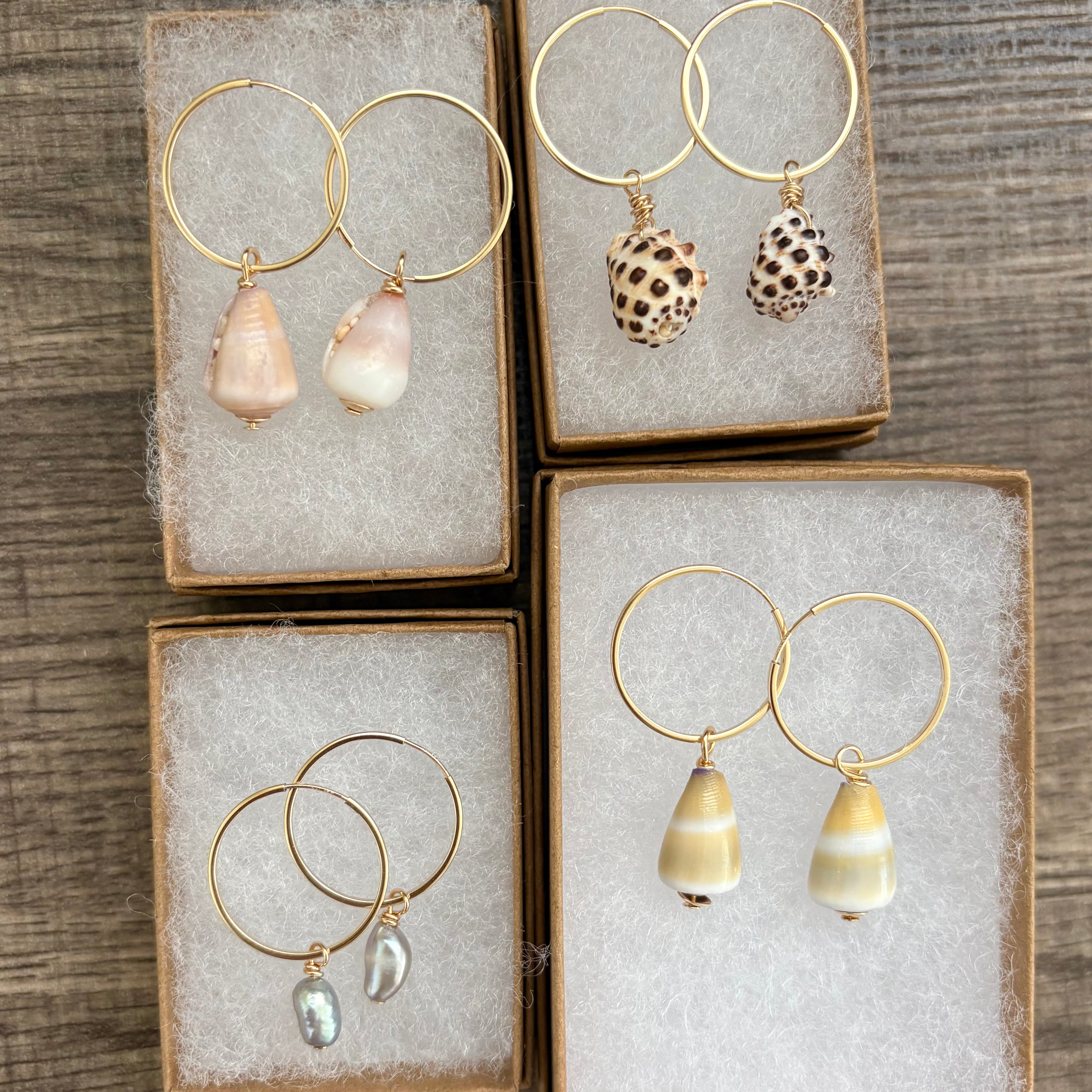 EVERYDAY SHELL HOOP EARRINGS