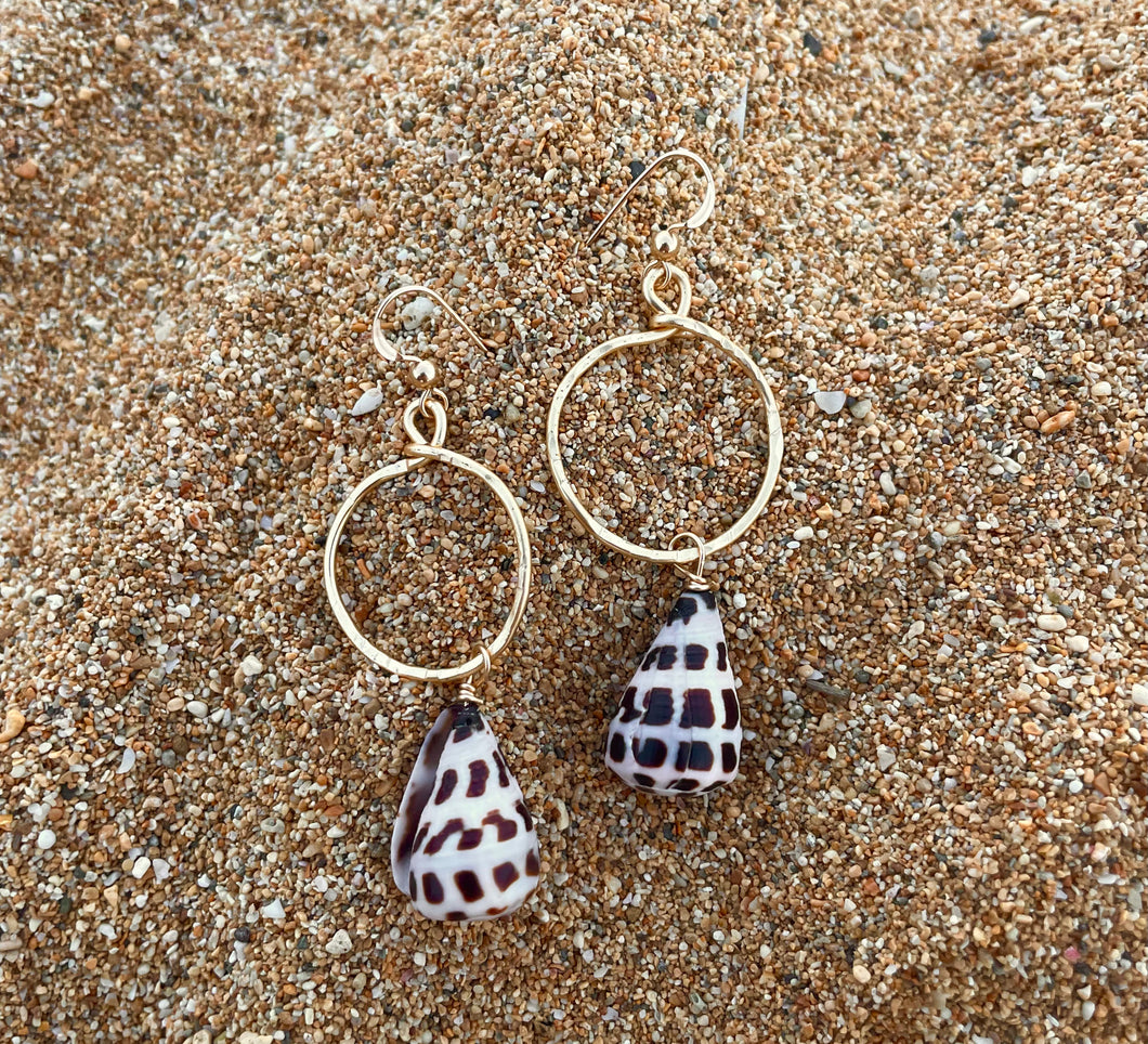 HEBREW SHELL MINI HOOPS