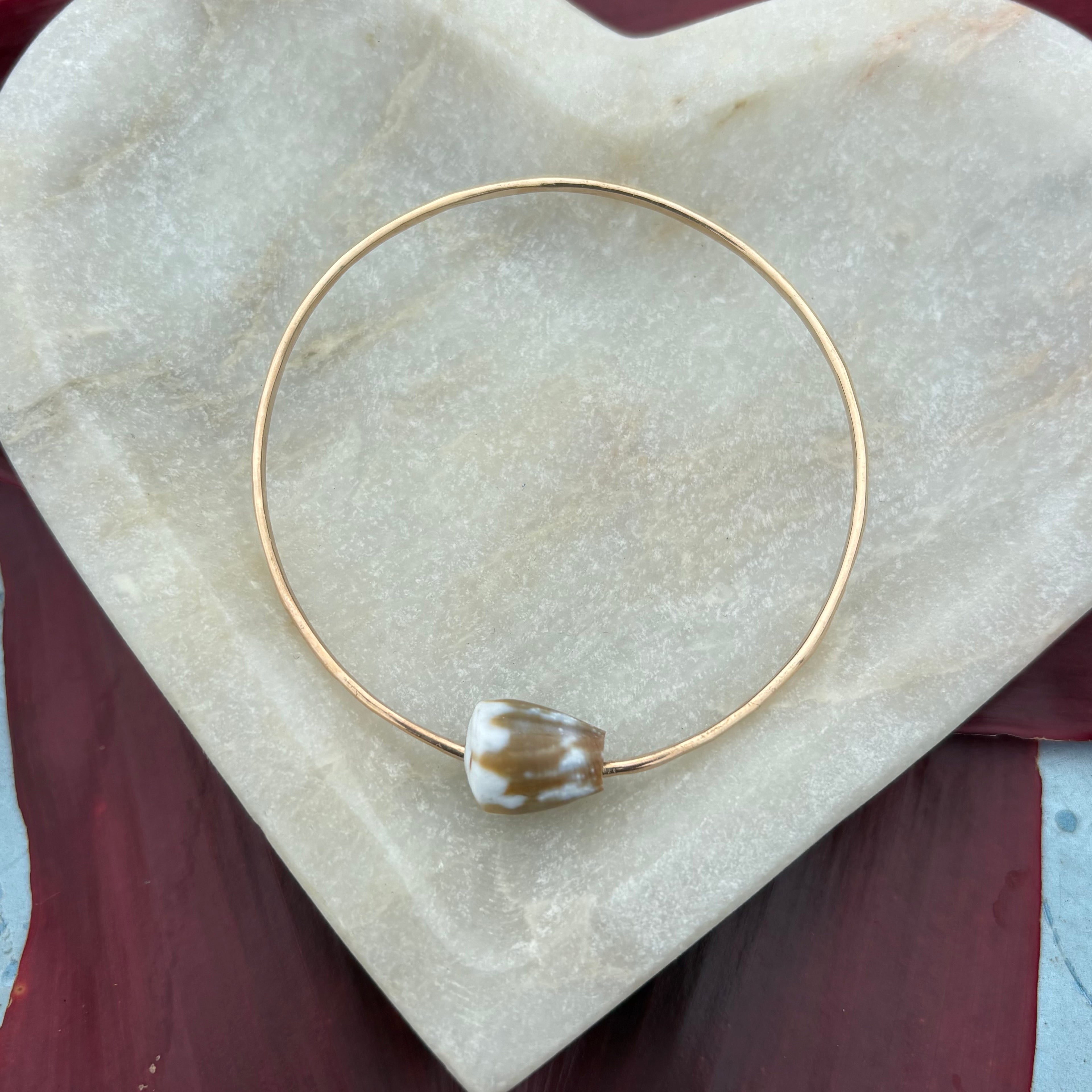 RAT CONE SHELL BANGLE SIZE 7.5